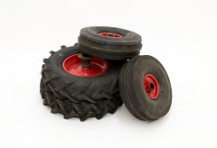 Tractor tyre set (single drive)